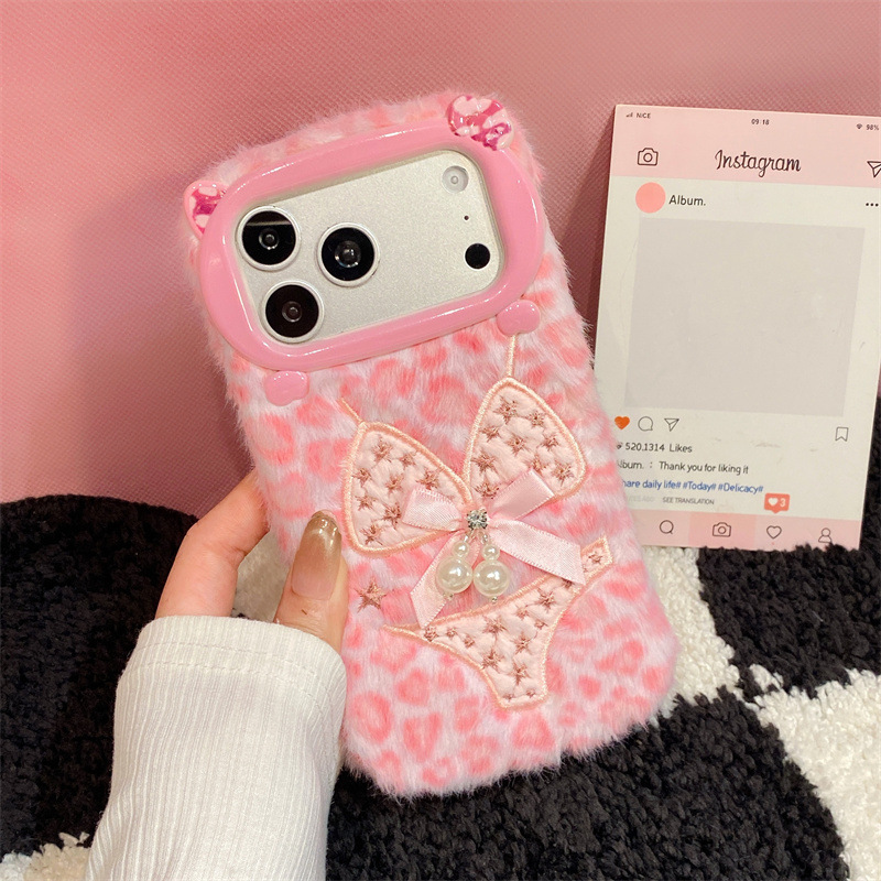 高級感のあるレオパード柄ビキニプリントのぬいぐるみ風スマホケ - Apple Iphone 16 のレビューと価格